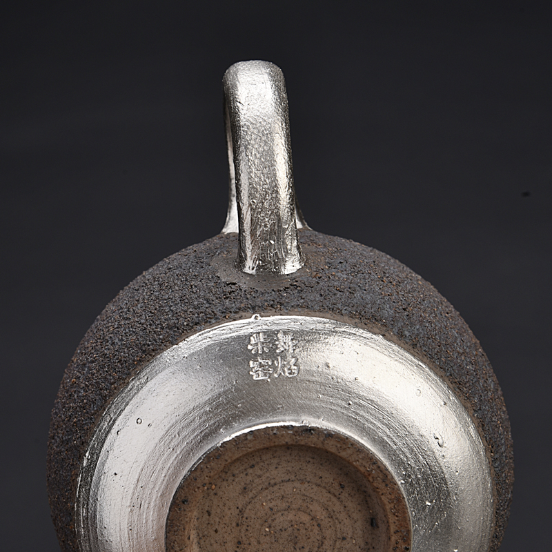 Ancient ice sheng up with jingdezhen ceramic checking pipes of black pottery teapot coppering. As silver restoring Ancient ways is kung fu tea teapot