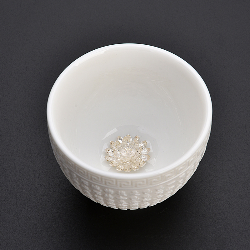 The ancient sheng up new hand - made ceramic cup kung fu master Chinese white ceramic white jade porcelain heart sutra single cup silver cup