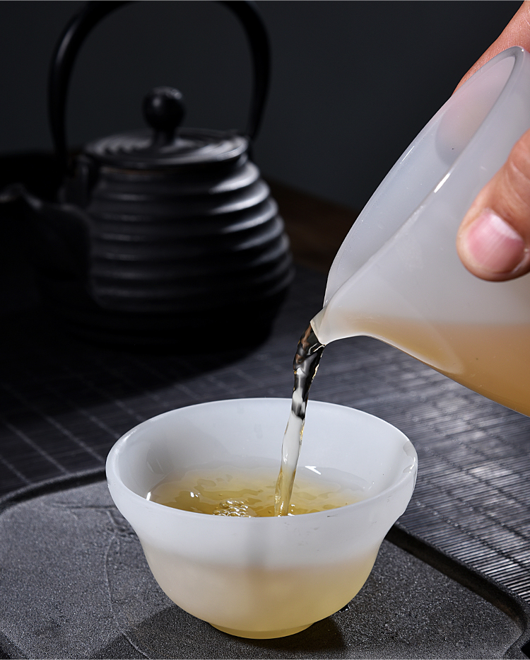 Ancient sheng up new gourd white porcelain Mosaic jade inlaid with silver coloured glaze ceramic whitebait cup sample tea cup master CPU