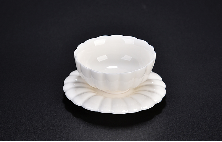 Ancient sheng up new name plum flower jade porcelain kung fu tea set dehua white porcelain bowl with individual main ceramic tea cups of tea cups
