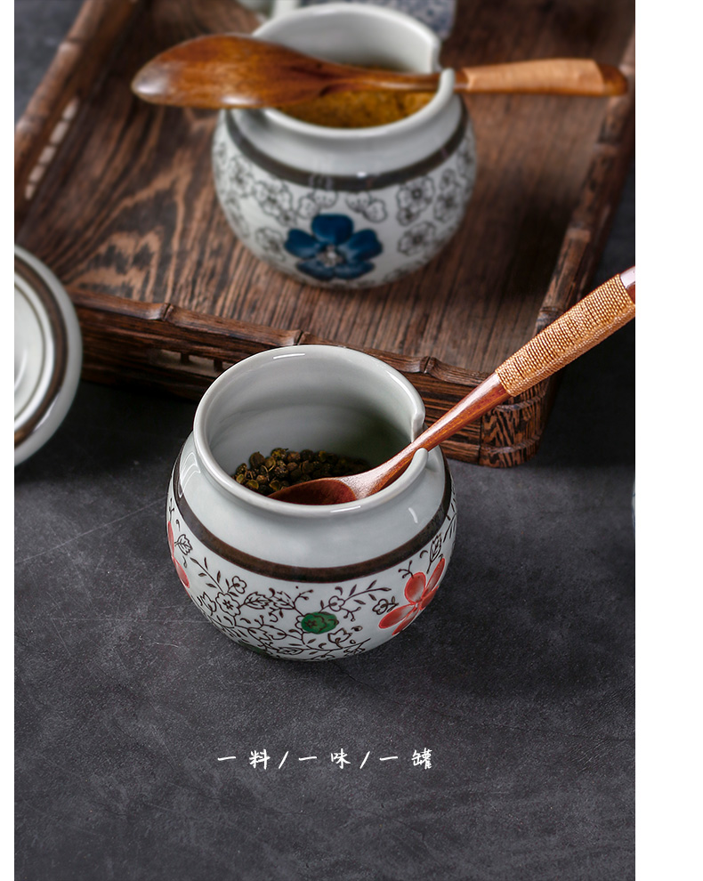 A Japanese with cover ceramic creative household sugar pot seasoning sauce bottles A salt shaker