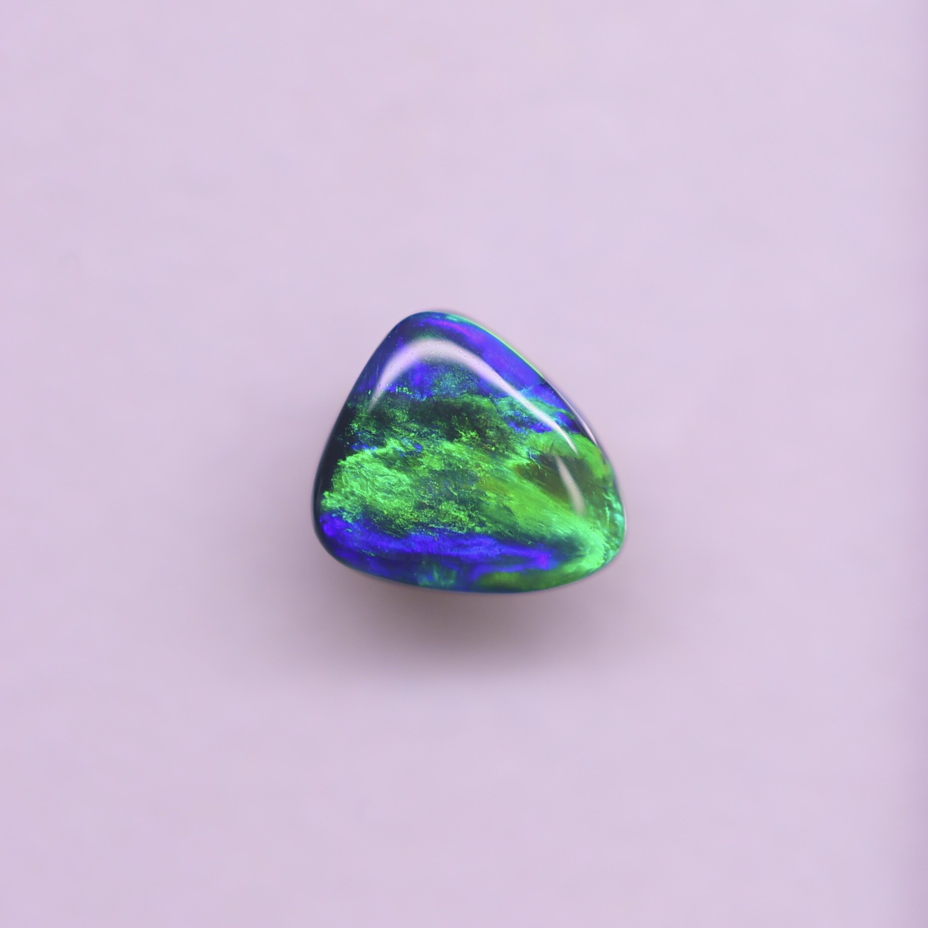 Australian Lightning Ridge natural high-bright blue-green color black opal bare stone ring surface can be customized with inlaid ring pendant