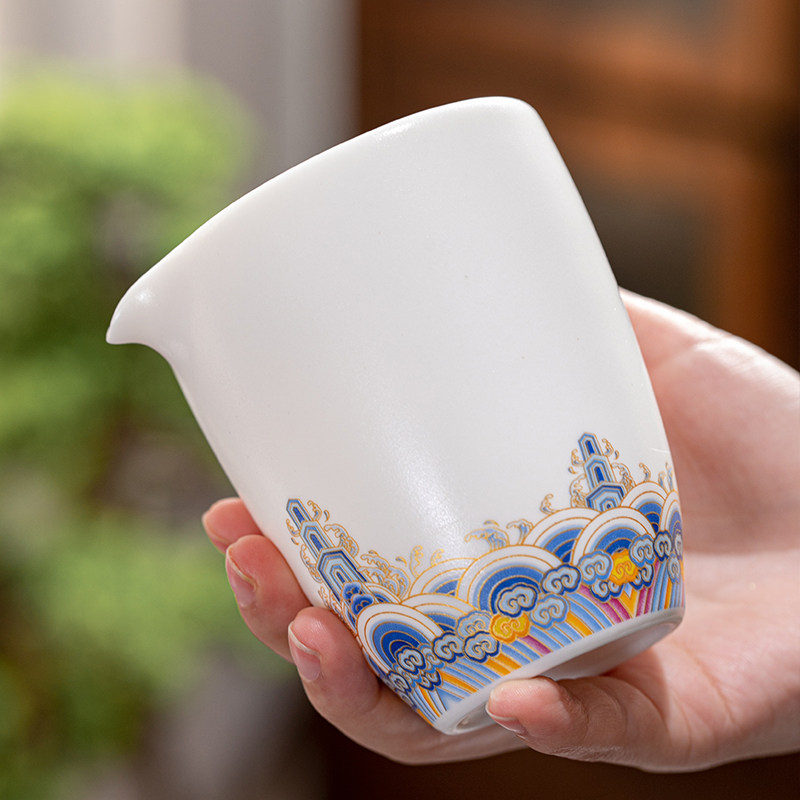 Dehua Thick Glaze Fair Cup with Integrated Tea Strainer, Ceramic Tea Set, Tea Filter Cup, Home Use Gift Set