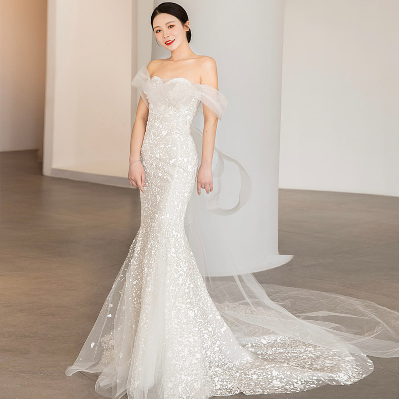 2023 New Welcome Fish Tail French Wedding Dress Bride Dressed Tail Shoulder to Host Party