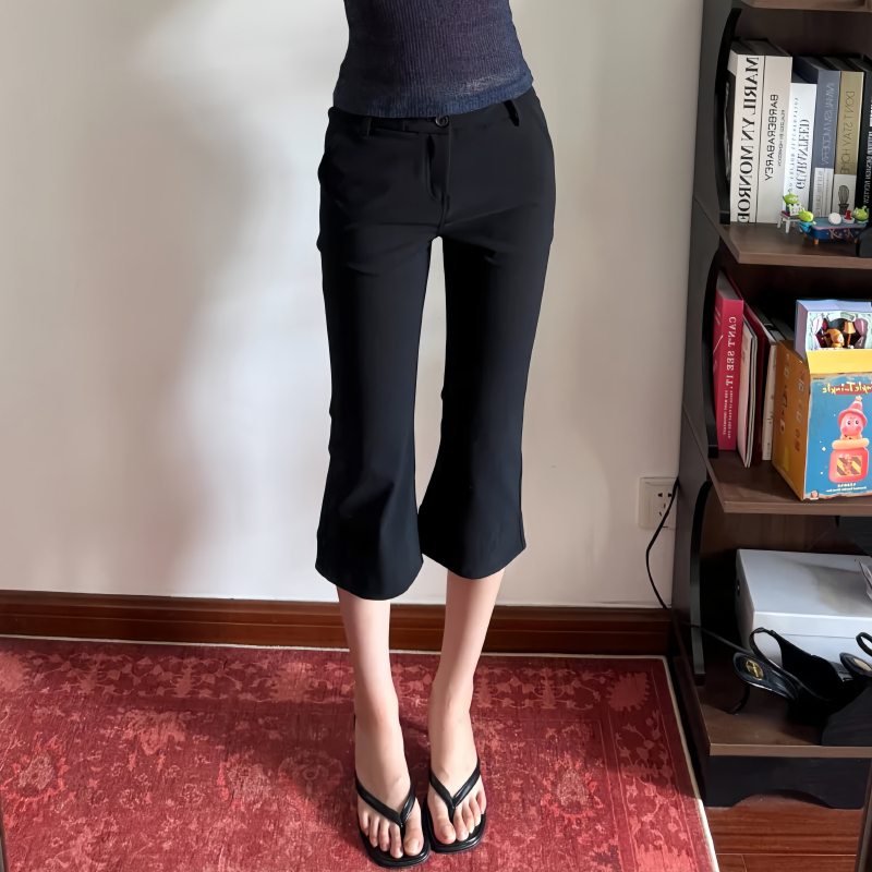 American Retro Black Vintage Capri Pants for Women, Summer 2026, Slim Fit Straight Leg, Tight-Fitting, Slightly Flared Mid-Length Pants American Retro Black Vintage Capri Pants for Women, Summer 2026, Slim Fit Straight Leg, Tight-Fitting, Slightly Flared Mid-Length Pants