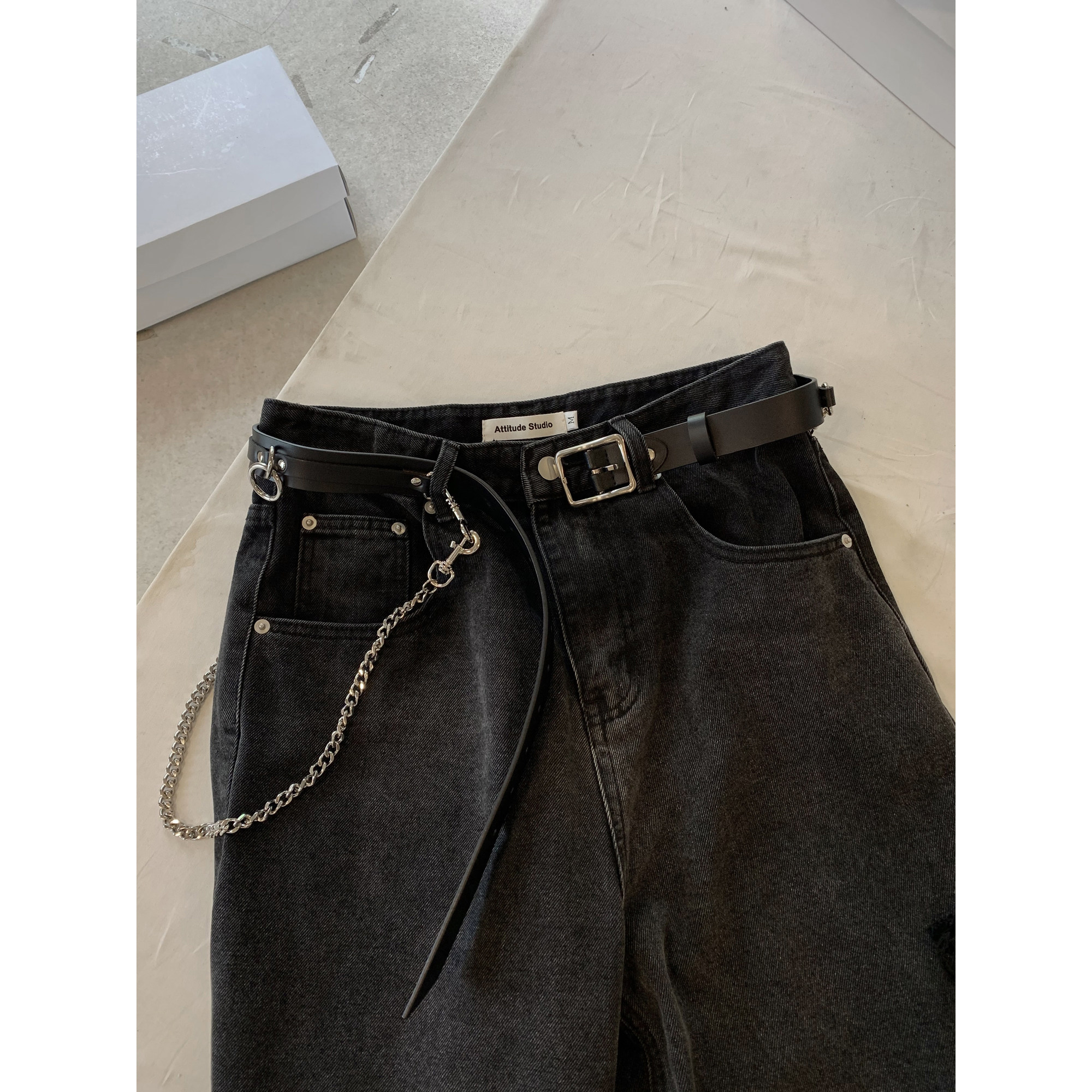 HOZI2022 years Summer new trendy men paired with super cool chains Circle Design Feel Black Leather Belt belt