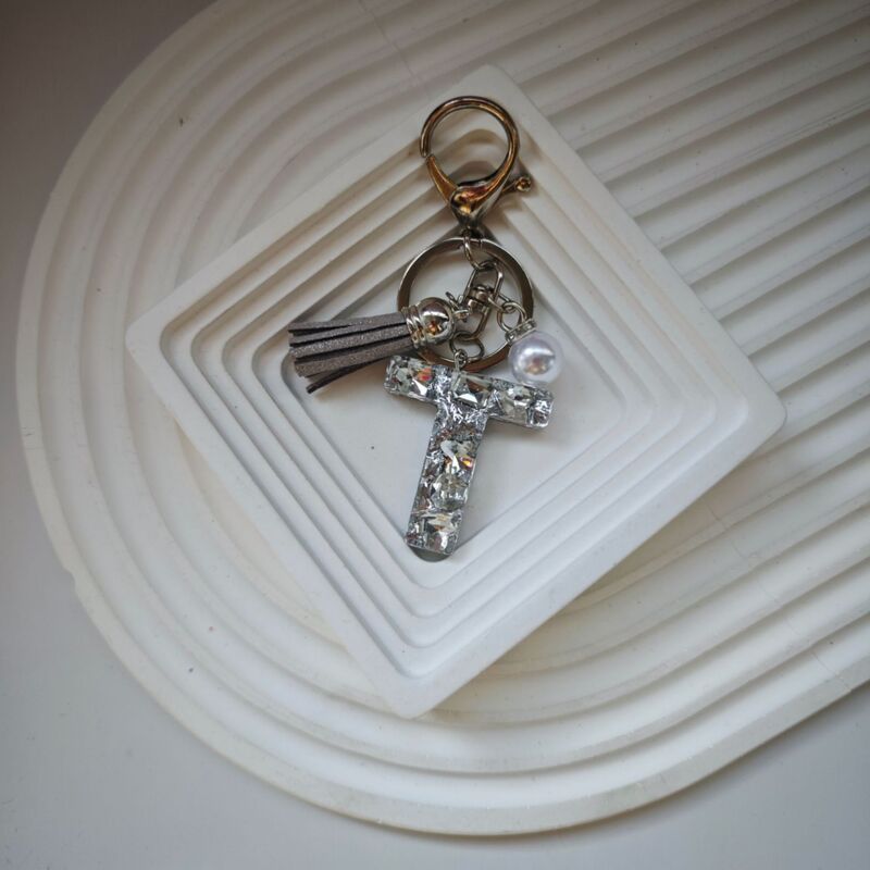 Resin Letter Text A-Z Alphabet Initial Keychain Personalized Pearl Tassel Letter Resin Keychain