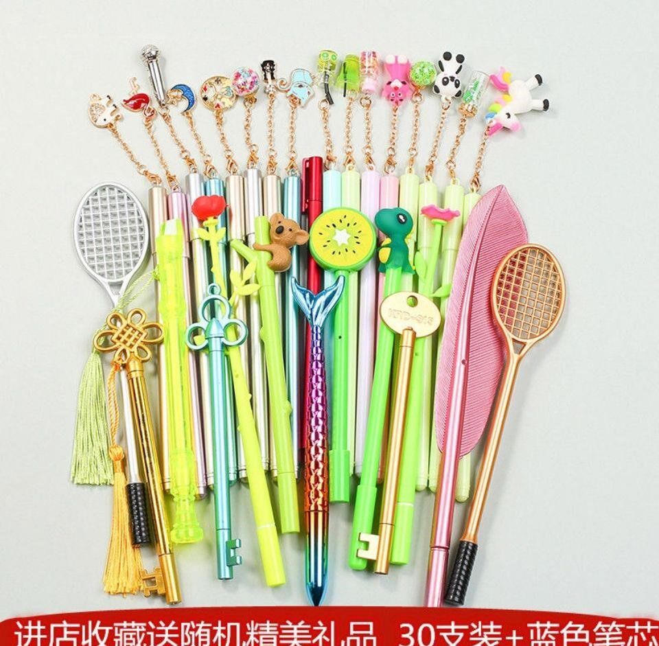 Good looking pen shake with the same cartoon teenage girl Heart profile cute creative net student with blue red black