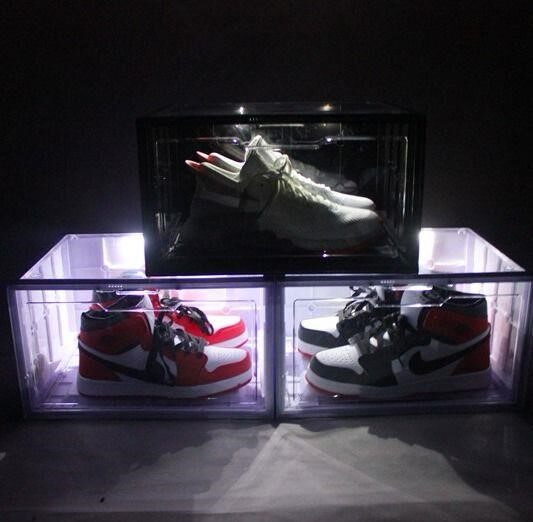 Luminous shoe box led sound control high end suction magnetic high cylinder side opening high transparent sneakers aj basketball collection Show dust resistance