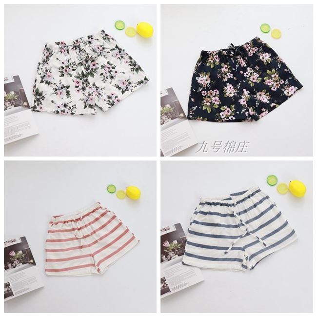 Cotton nhà ba điểm quần short cotton đôi gạc thoáng khí tươi hoa năm điểm quần ngủ mùa hè mỏng phần bông - Quần tây quần thể thao