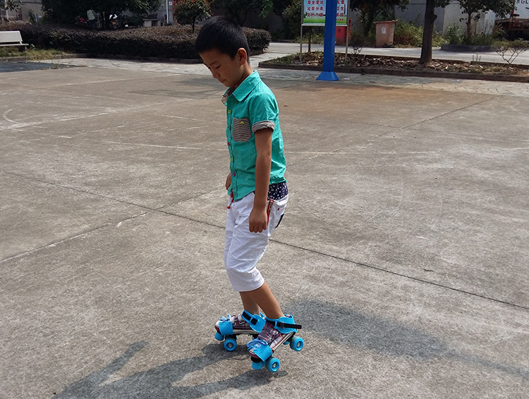 Patins à roulettes - Ref 2581025 Image 24