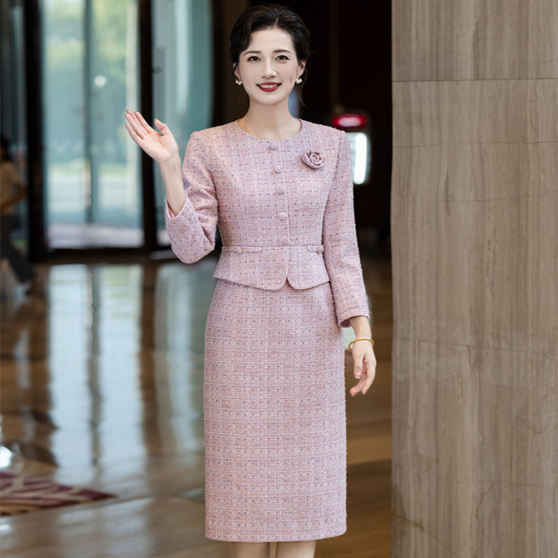 High-End Autumn and Winter Wedding Banquet Attire for the Mother of the Bride, Elegant and Classy Socialite Dress That Can Be Worn Casually