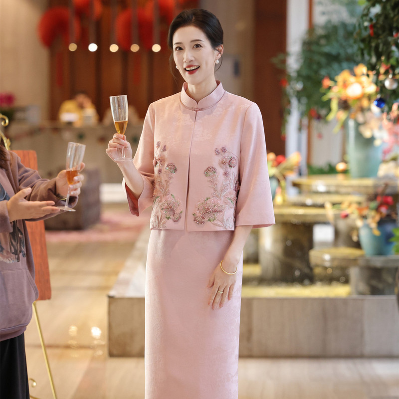 2026 Autumn High-End New Chinese Style National Style Embroidered Cheongsam Set Dress for Mother-In-Law Wedding Banquet Outfit Wedding Mother's Dress 2026 Autumn High-End New Chinese Style National Style Embroidered Cheongsam Set Dress for Mother-In-Law Wedding Banquet Outfit Wedding Mother's Dress