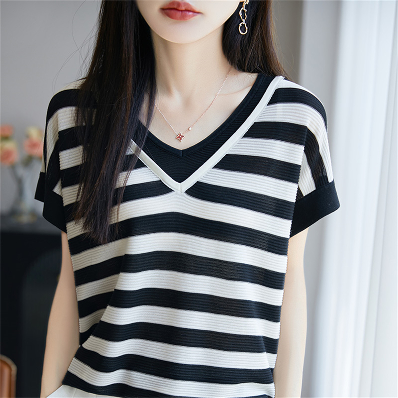 Spring Bamboo French-Style Color-Blocking Faux Two-Piece V-Neck Short-Sleeve T-Shirt for Women, Loose Fit, Silk Striped Flutter Sleeve Top