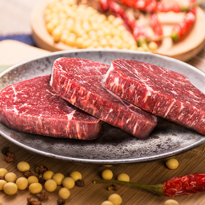 谷言 皇冠整切牛排10片1300g(含和牛腿排2片)+黃油&黑椒醬10包+刀叉1副 139元包郵(199-60元券)