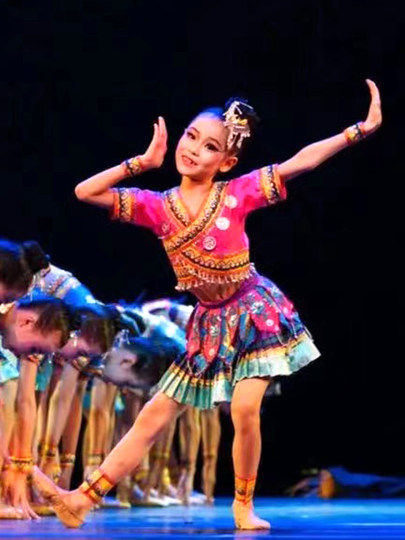 The 12Th Xiaohuo Style Dance Costume for Children, Miao and Dong Ethnic Minority Performance Clothing
