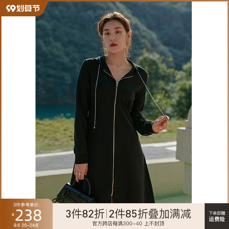 One-beam large size women's high waist design zipper sweater dress 2022 early spring new black slimming dress