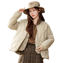 Flying in the Snow 2024 Autumn and Winter New Womens Short Down Jacket Light and Comfortable Outdoor Light and Warm Round Neck Versatile Layering