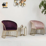 Легкий роскошный железный диван диван искусство в скандинавском магазине для женской одежды для северных ногтей.