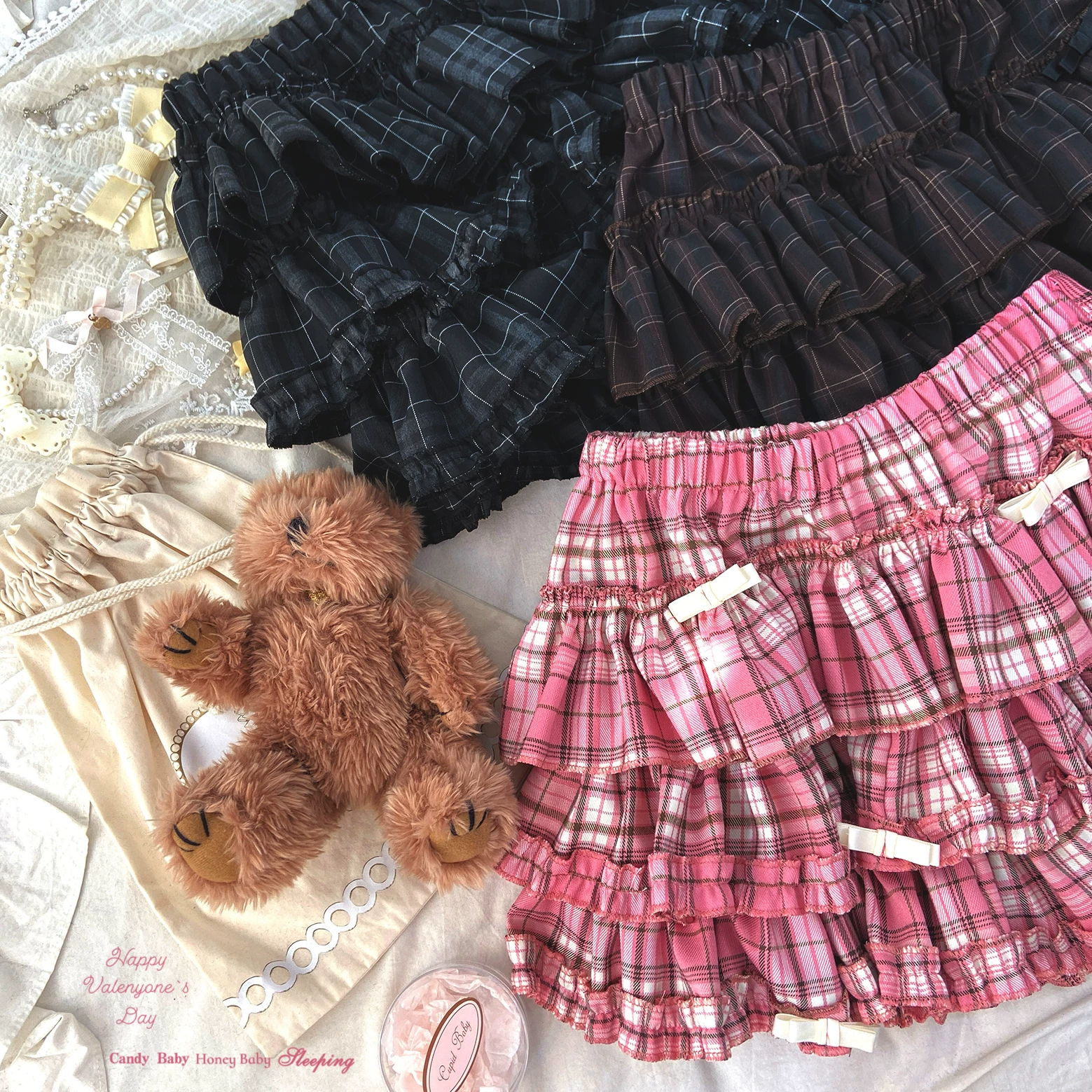 «home made sleeping doll» проверенные формы торта чехлы с бантами и пышными юбками