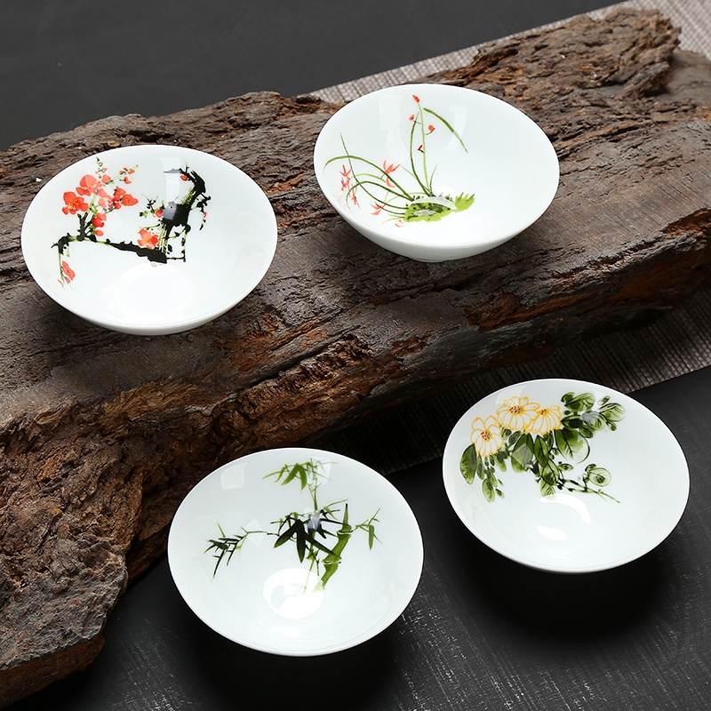 Gongfu tea cup ceramic tea drinking cup Jingdezhen Qinghua porcelain bucket hat-in-water cup master's cup Pu'er tea (Pu'er tea)