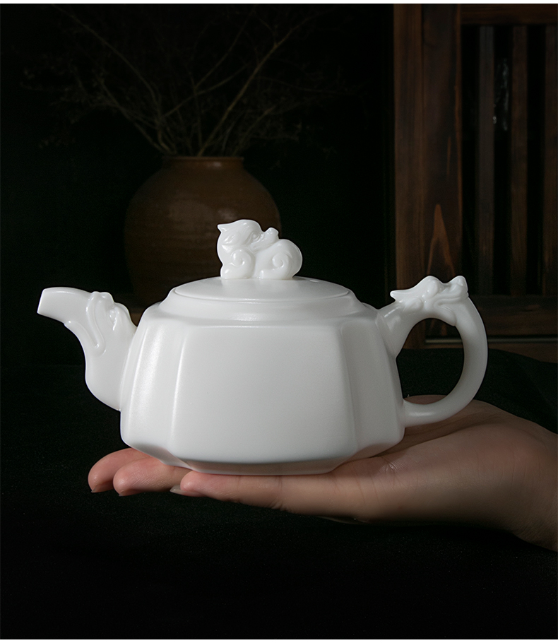 Jiangnan suet jade Chinese white square, past the mythical wild animal kung fu tea pot of household ceramics single pot of white porcelain teapot