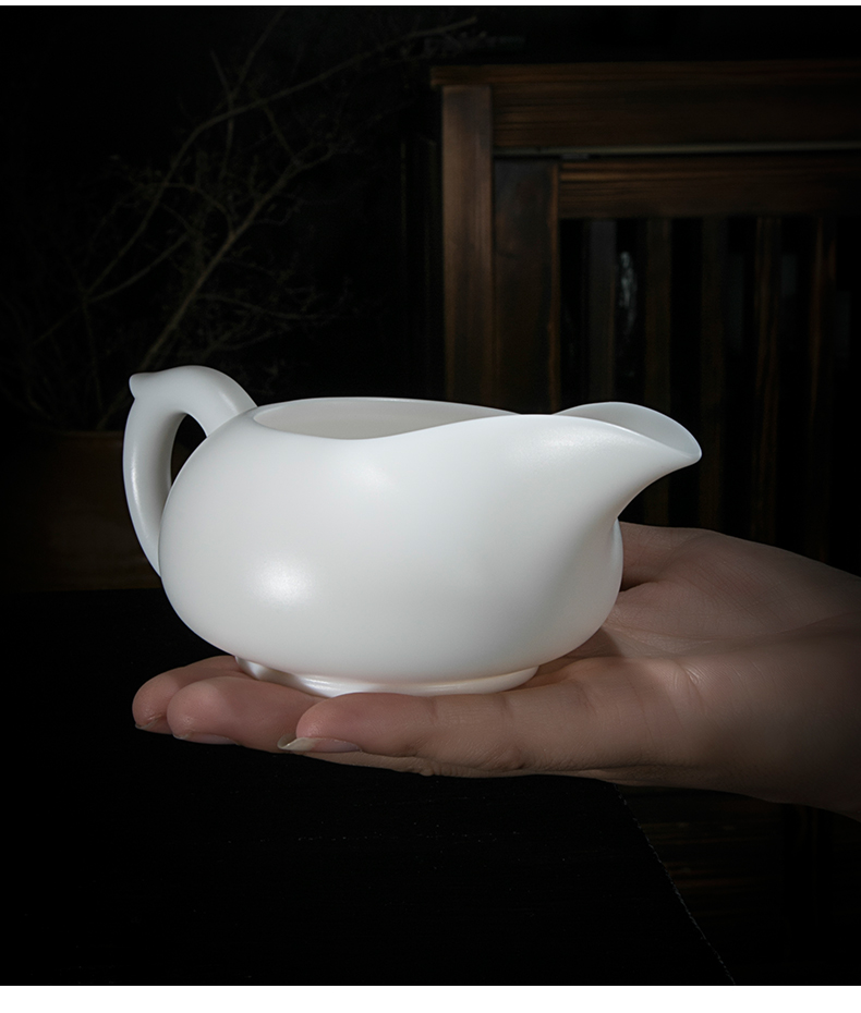 Jiangnan past suet jade dehua white porcelain ceramic fair keller of tea kelp put points tea biscuit firing kung fu tea set