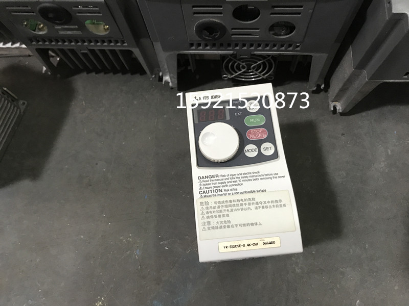 S500 frequency converter 220V 0 400W 400W 4KW Used detached machine FR-S520SE-0 4K-CHT spot