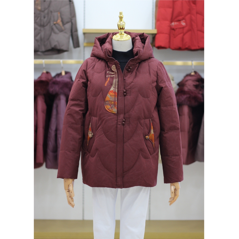 Brand New Hooded Plus-Size Embroidered down Jacket for Petite Mothers, Middle-Aged and Elderly Women, Thickened Winter Coat