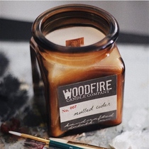 Woodfire) The United States imported retro niche handmade aromatherapy candles with hands to help sleep