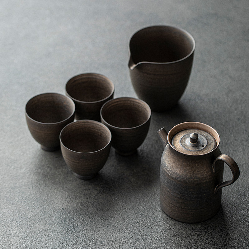 Rustic Bronze Thin-Walled Kung Fu Teapot Tea Set 1 Pot 2 Cups Vintage Handmade Gilt Glaze Simple Tea Brewing Pot Rustic Bronze Thin-Walled Kung Fu Teapot Tea Set 1 Pot 2 Cups Vintage Handmade Gilt Glaze Simple Tea Brewing Pot