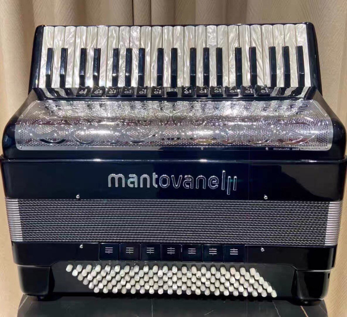 Italian Montalini brand four-row reed echo accordion Beijing Imported Accordion Club