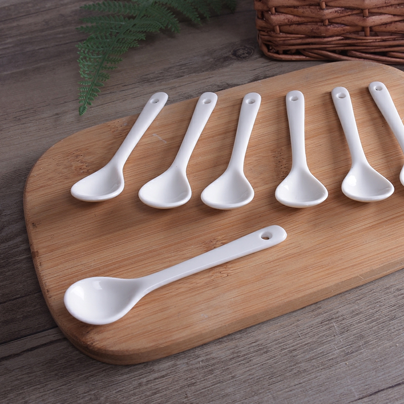 Ceramic seasoning sauce spoon, mini small spoon, short kitchen salt hot pot soup spoon, small small spoon