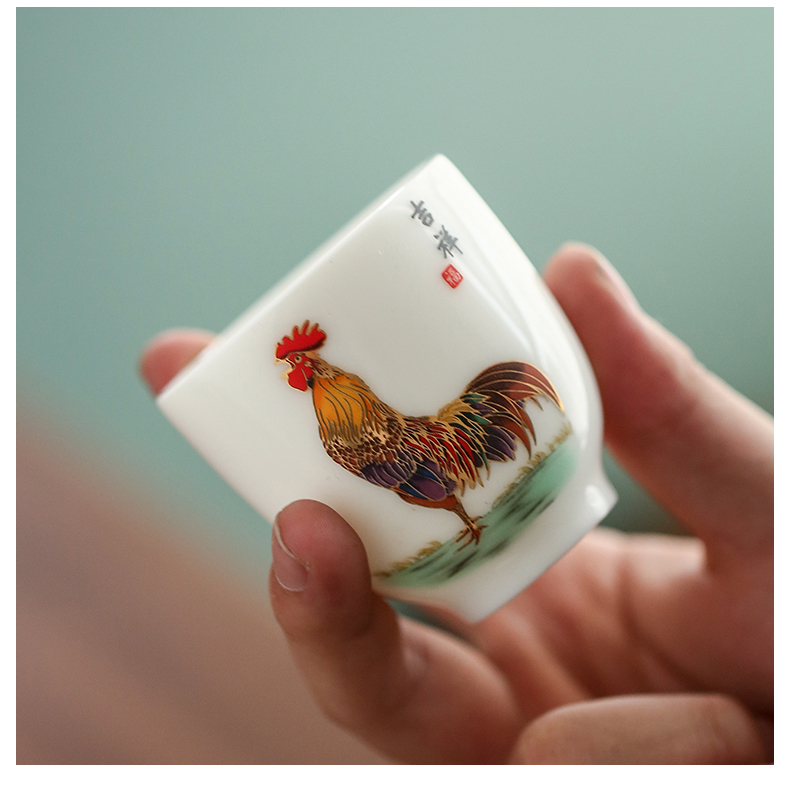 By chicken cylinder cup of blue and white porcelain tea cups porcelain hand - made kung fu tea bowl sample tea cup white porcelain cup host