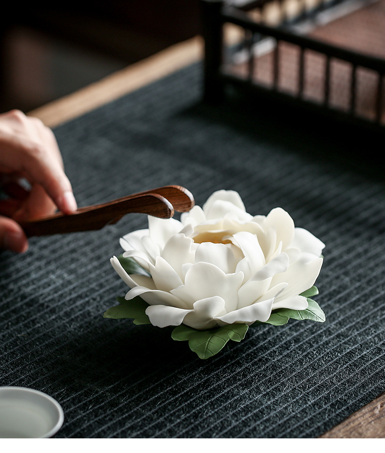 By zen ceramic incense inserted a household lotus fragrance perfume tray of peony Chinese tea taking is placed By hand