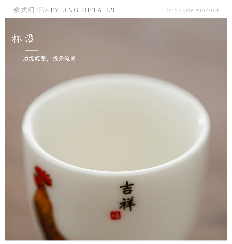 By chicken cylinder cup of blue and white porcelain tea cups porcelain hand - made kung fu tea bowl sample tea cup white porcelain cup host