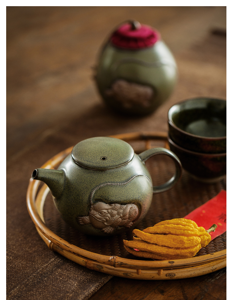 By dipping, glaze ceramic teapot the mythical wild animal Japanese household pot teapot kung fu tea set filter single pot of restoring ancient ways