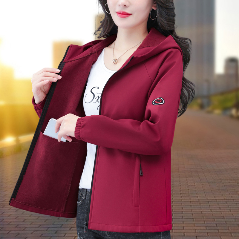 Hooded Fleece Jacket for Women, 2026 Spring and Autumn New Style, Stylish Softshell Jacket for Moms, Fashionable and Warm Top