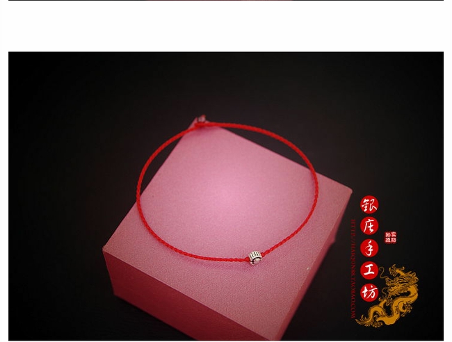 Phạt [tránh ác tình nhỏ bé Thái] bốn sợi dây 辫 bạc năm sinh dây đỏ vòng tay nữ dây xích - Vòng chân lắc chân vàng pnj