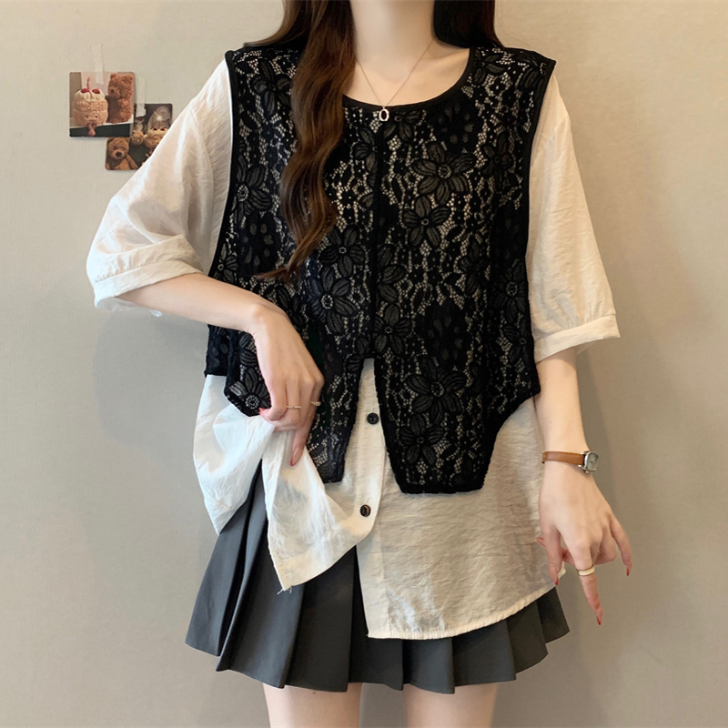 Plus-Size Women's Clothing, Faux Two-Piece Embroidered Lace Short-Sleeve Shirt, Summer Loose Fit, Slimming and Figure-Flattering Top for Plus-Size Women