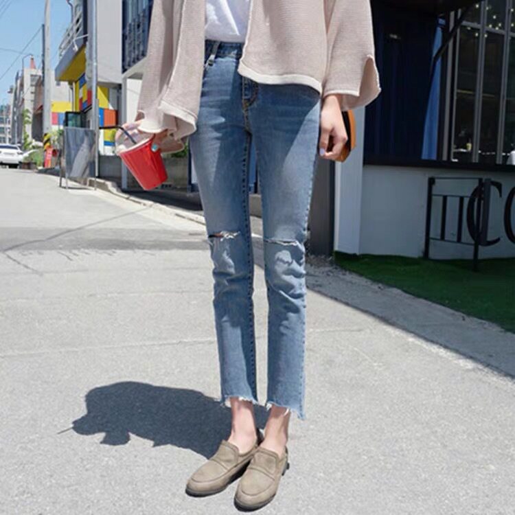 Tide brand tight-fitting straight ripped jeans women's nine points Korean version spring and summer high-waisted thin light-colored hair edge small man