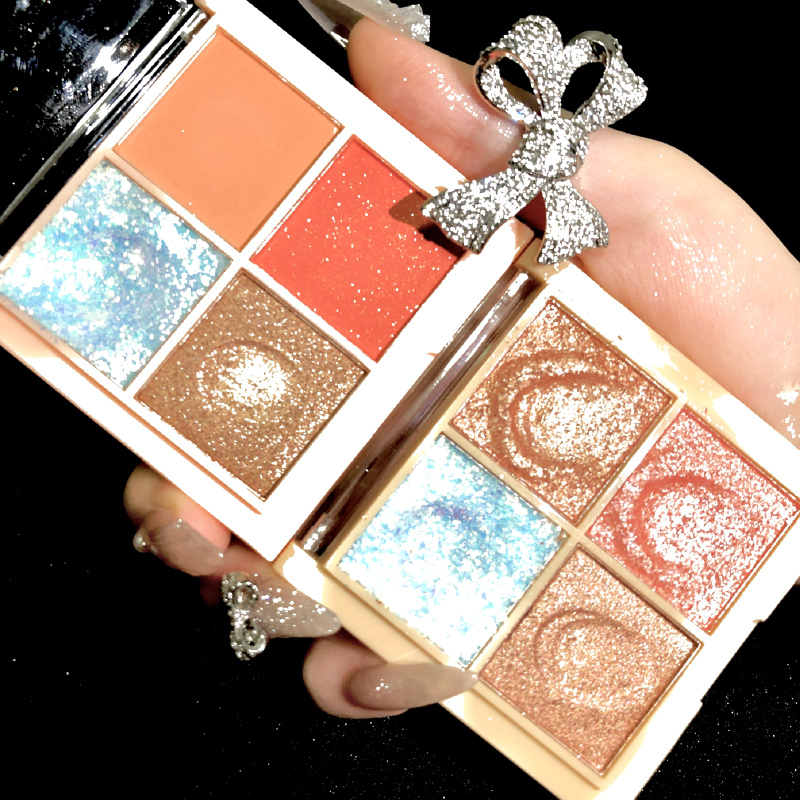 Flashing four-color eye shadow plate mashed potatoes flash powder pearl bright big sequins in the eyes lying silkworm parity student