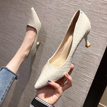 Spring 2021 wild new girly pointed shoes net red design sense French high heels womens stiletto heel single shoe