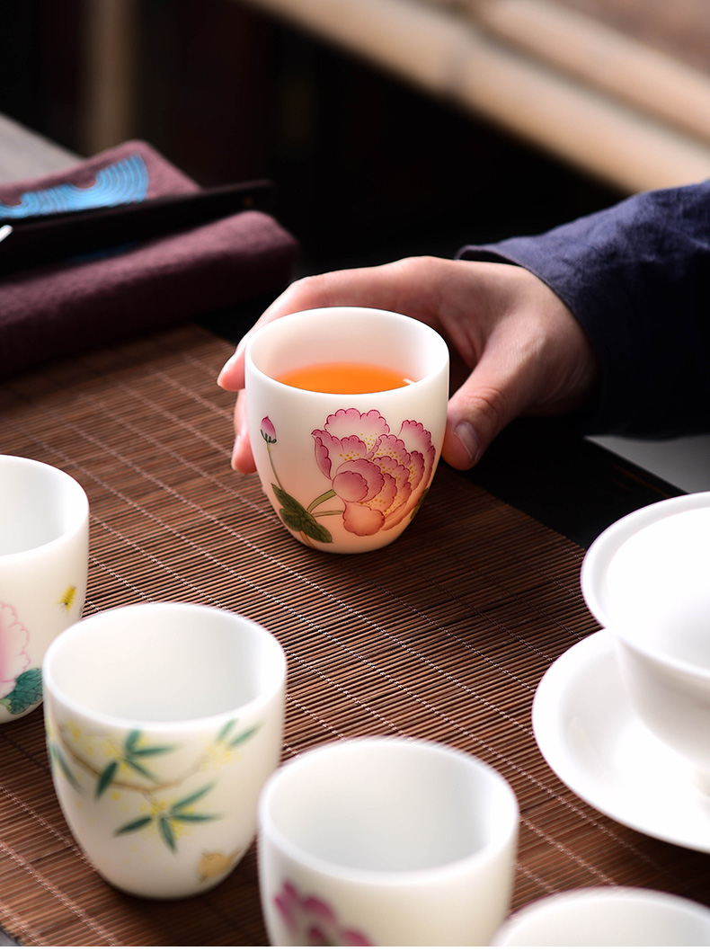 Dehua white porcelain hand - made twelve flora of suet jade tea master cup single CPU kung fu sample tea cup single men and women