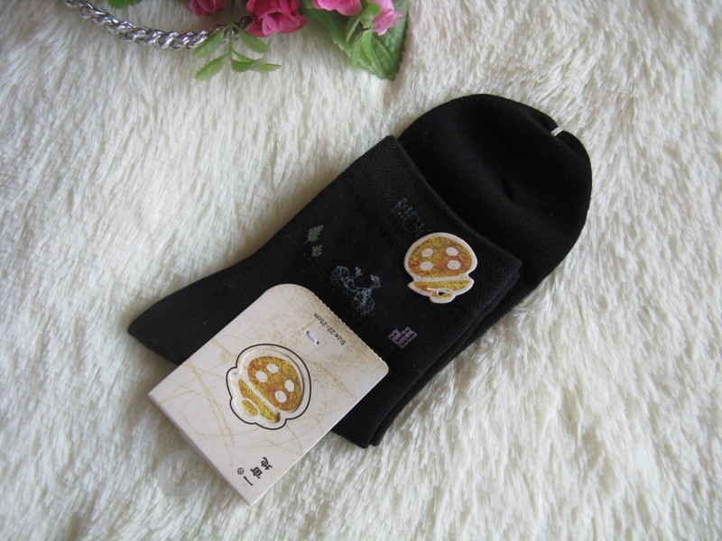 Một mẫu tất cotton bốn mùa của nữ tất vớ