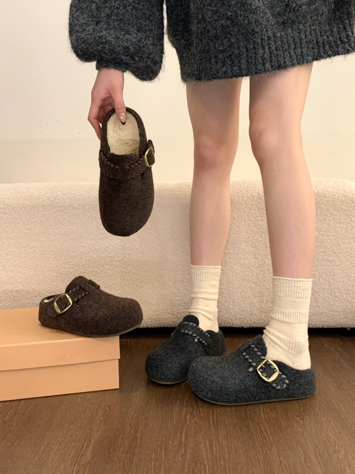 Gray Felt Birkenstock Shoes with Plush Lining, Closed-Toe Half-Slippers for Women, Suitable for Outdoor Wear, 2025 New Autumn and Winter Birkenstock Plush Cotton Slippers