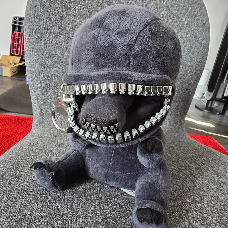 【Authentic】Qmx Zipper Mouth Alien Spaceship Alien Plush Toy Movie Merchandise Birthday Gift