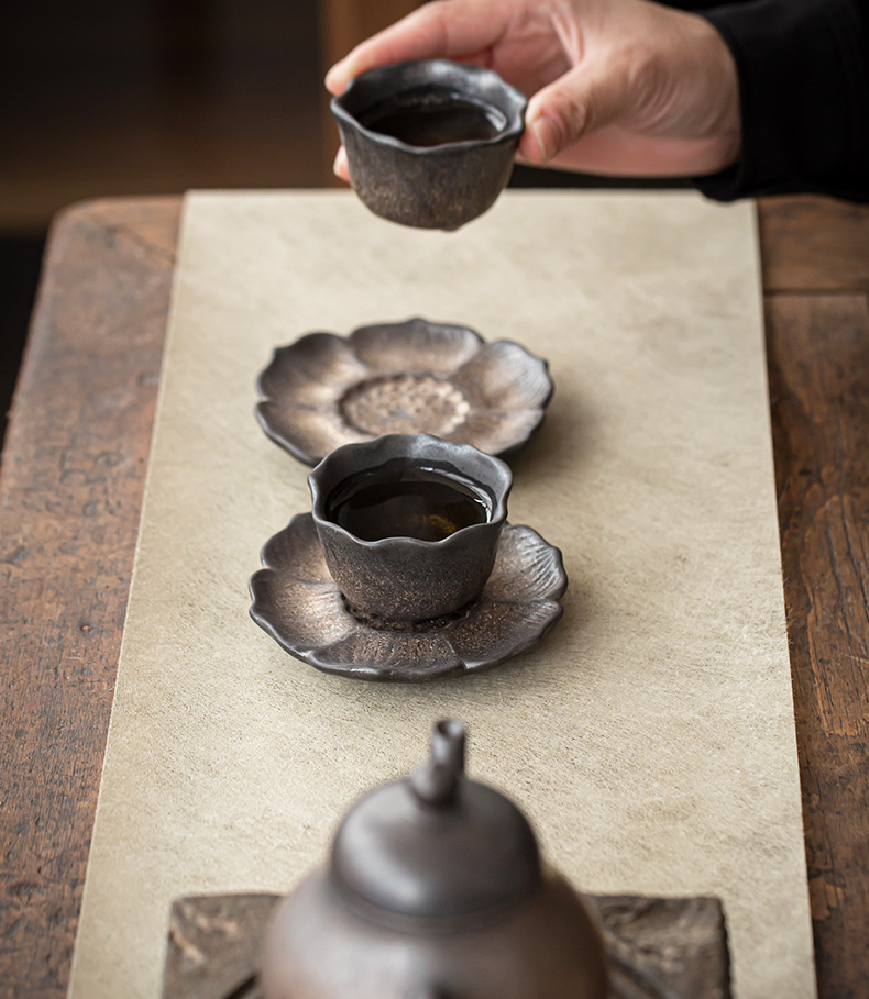 Variable gold petals small cup cup single CPU Japanese manual kung fu tea set coarse restoring ancient ways some ceramic cup a single son