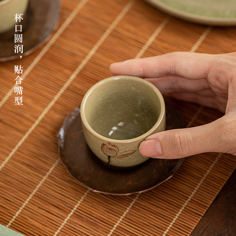 Jingdezhen, the small cup ice crack ceramic up hand - made kung fu master cup of tea light hat cup sample tea cup bowl