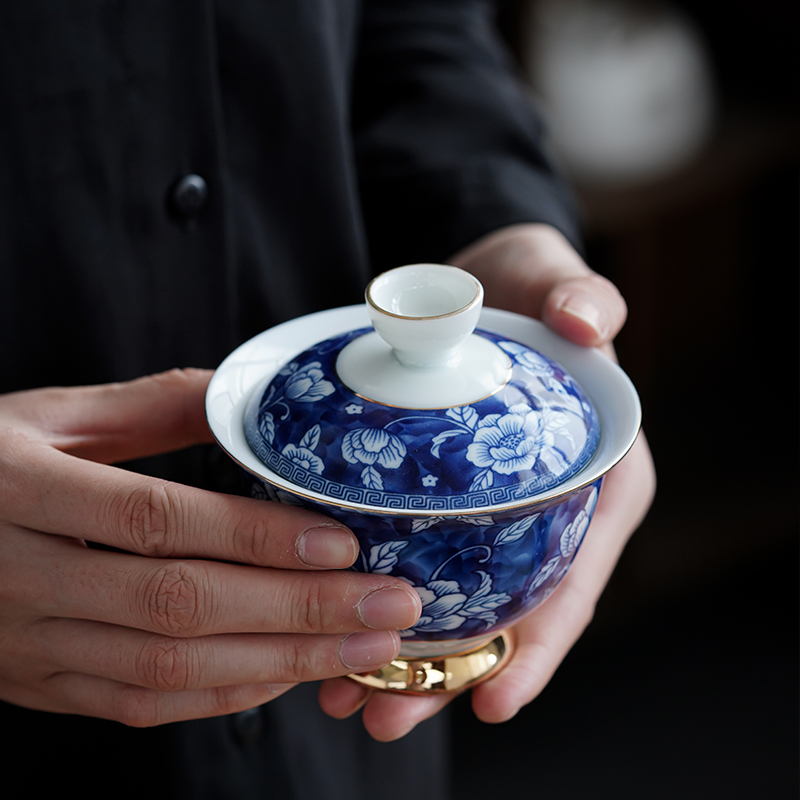 Hand made blue and white porcelain tea set white porcelain tureen ceramic cups manual household kung fu tea bowl three tureen in use